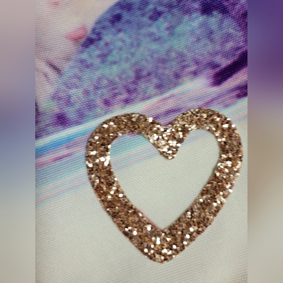 Absolutely adorable hula cat carry all glitter heart details super cute - Picture 5 of 8